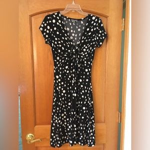 Chaps short sleeved black and white polka dot dress, sz small